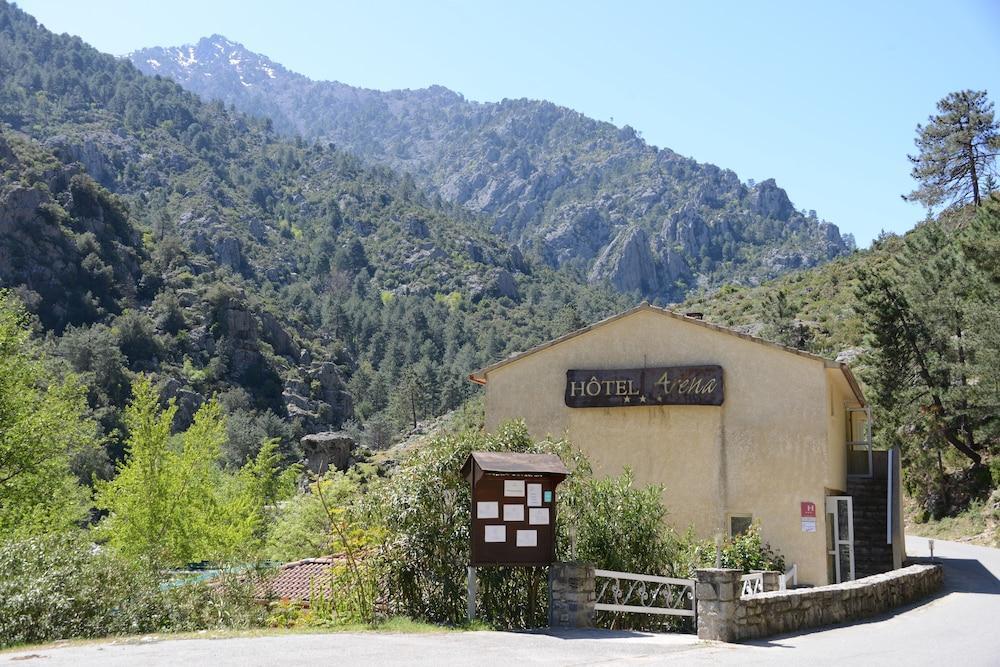 Les Jardins De La Glaciere Корте Екстериор снимка