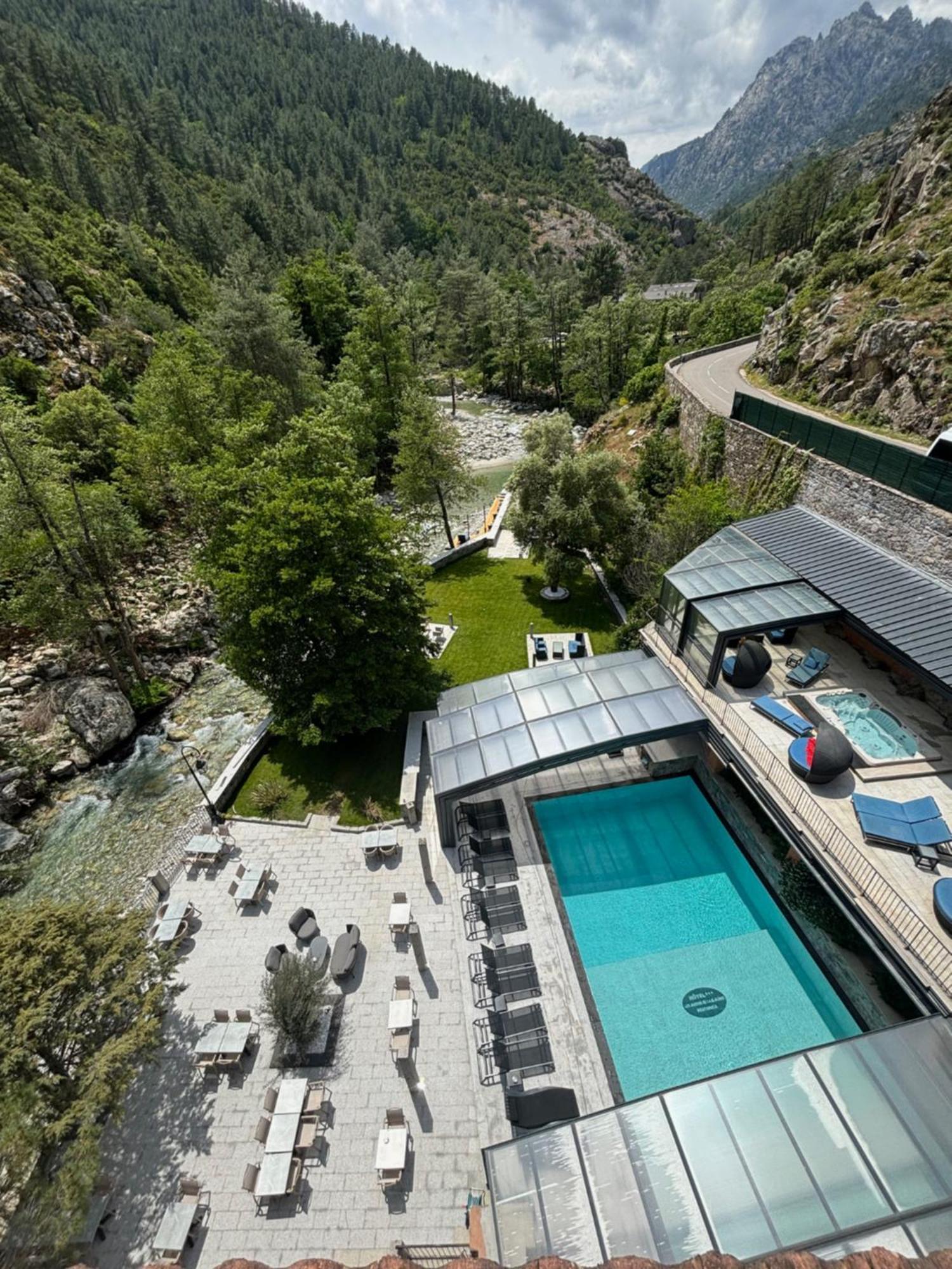 Les Jardins De La Glaciere Корте Екстериор снимка