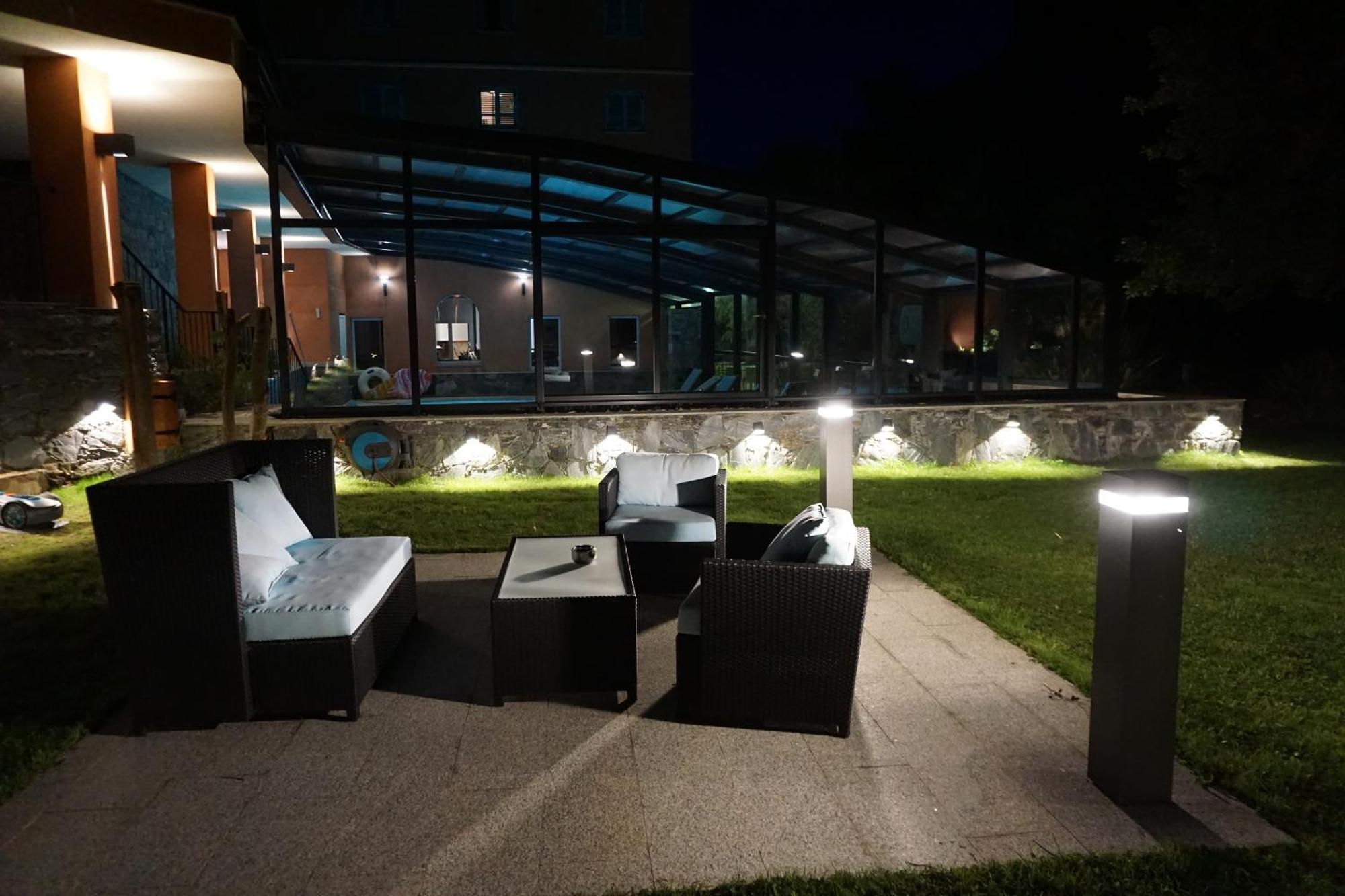 Les Jardins De La Glaciere Корте Екстериор снимка